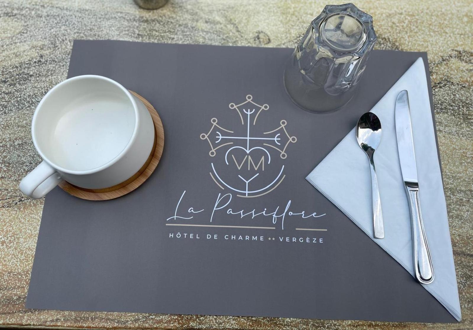 La Passiflore Vergeze Ngoại thất bức ảnh